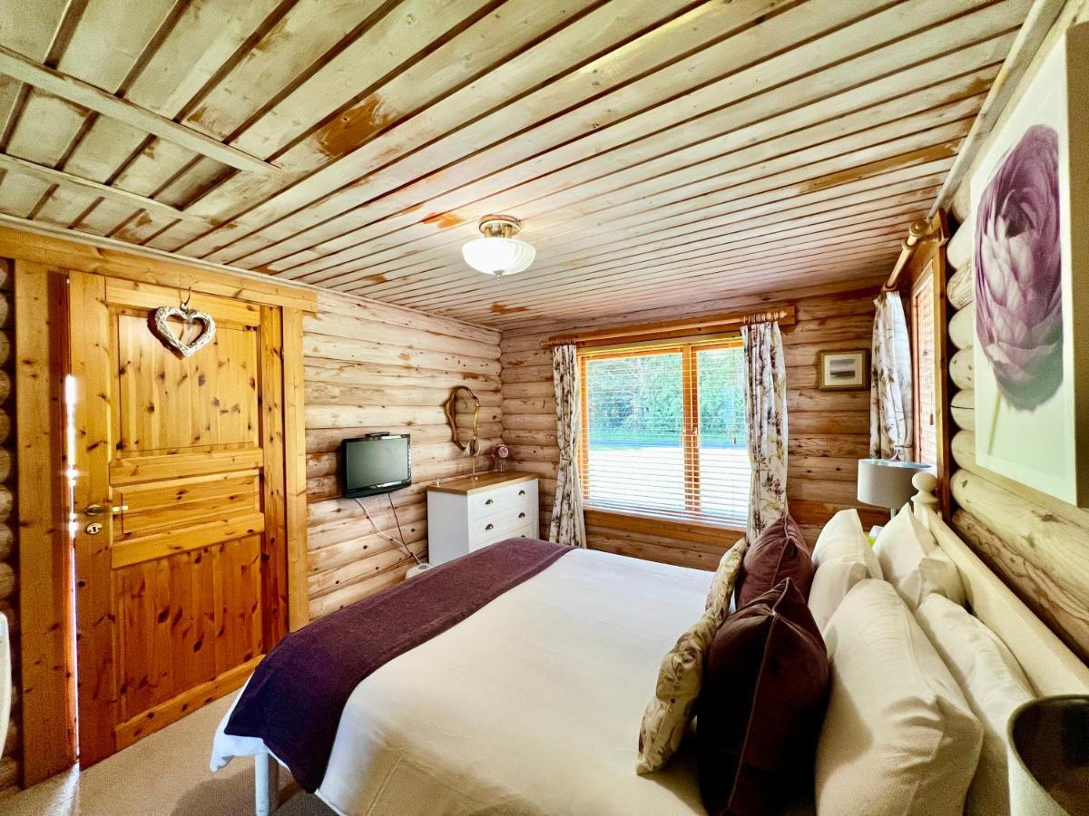 Lindley Log Cabin Lincoln Exterior photo